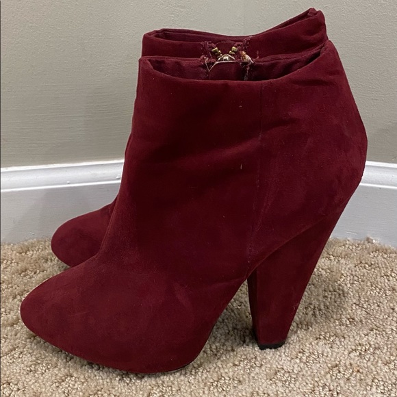 Red suede heels/boots - Picture 2 of 5